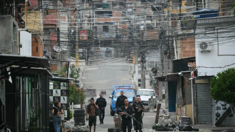 Operações policiais nunca frearam grupos criminosos no Rio, ressalta especialista
