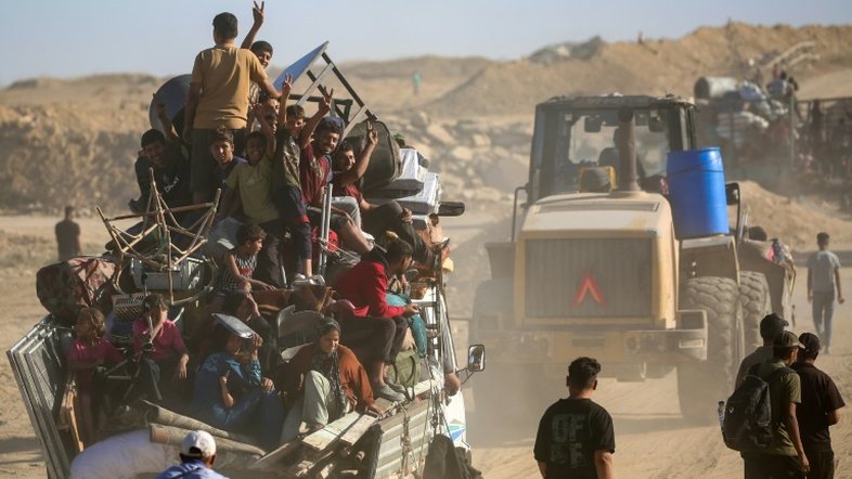 Palestinos encontram Cidade de Gaza devastada antes que Hamas comece a libertar reféns na 2ª feira
