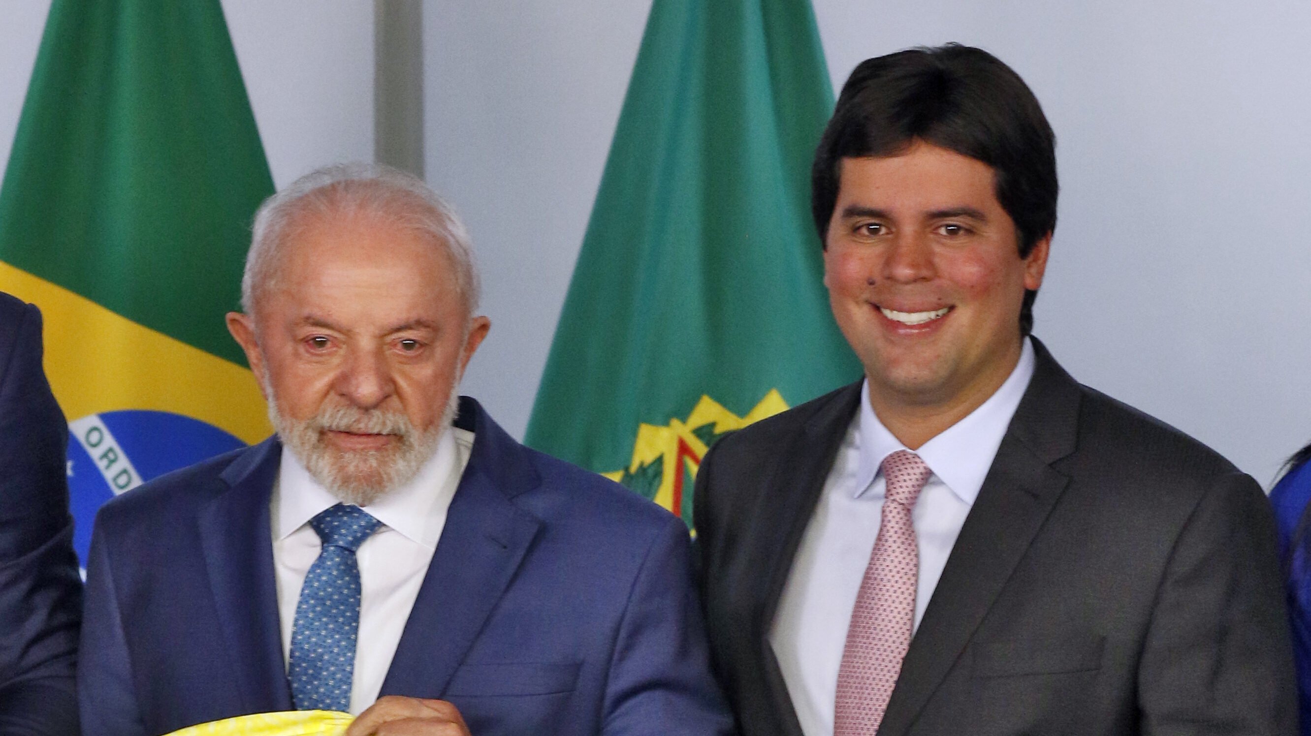 Ministro do Turismo diz que ficará no governo Lula apesar de ordem do União Brasil