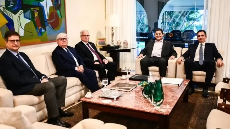 PlatôBR: Setores do PT elevam pressão e Lula promete nome para STF na volta de Roma