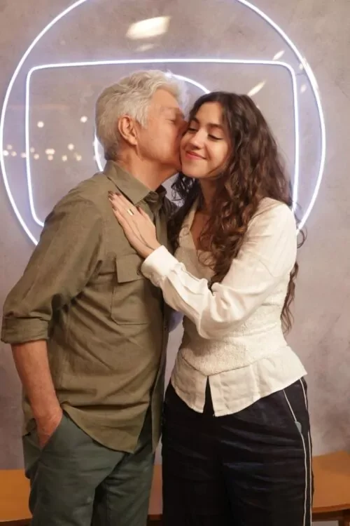 Famosos gravam vinheta de fim de ano na Globo com familiares; confira as fotos