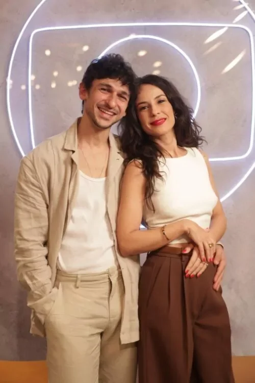 Famosos gravam vinheta de fim de ano na Globo com familiares; confira as fotos
