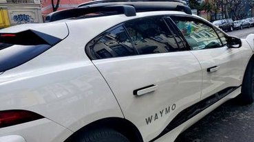 Taxi autônomo da Waymo em teste em San Francisco, EUA
