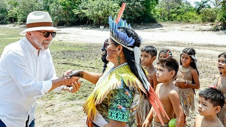 Lula, durante visita a aldeia Vista Alegre do Capixauã (PA)