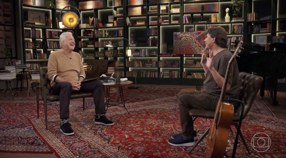 ‘Conversa com Bial’ presta homenagem a Lô Borges e celebra legado do Clube da Esquina