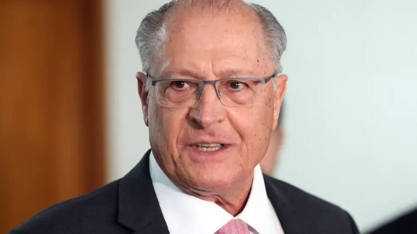 Alckmin anuncia R$ 10 bilhões para modernizar máquinas agrícolas