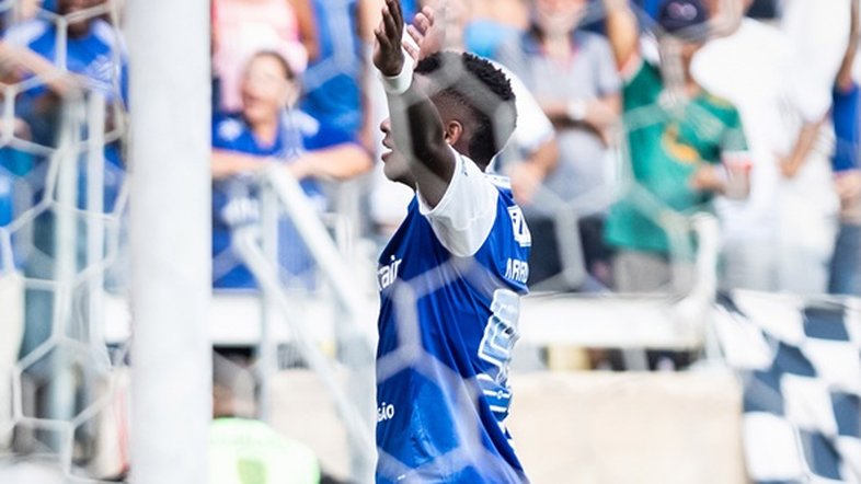 Cruzeiro bateu o Vitória por 3 a 1