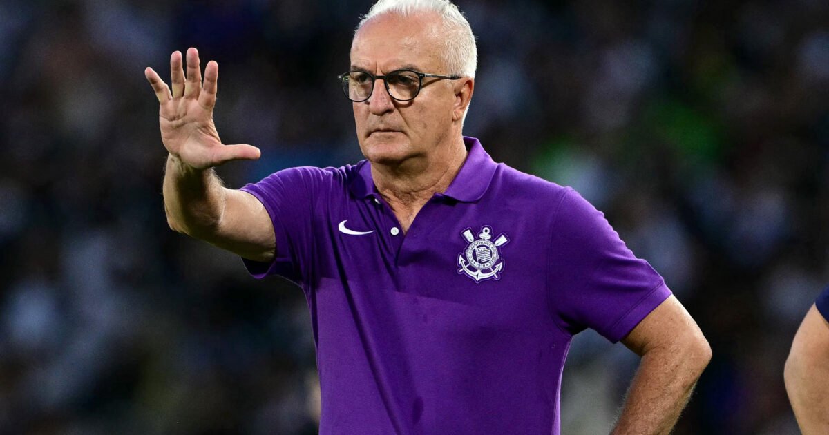 Dorival Júnior não resiste à nova derrota e é demitido do Corinthians
