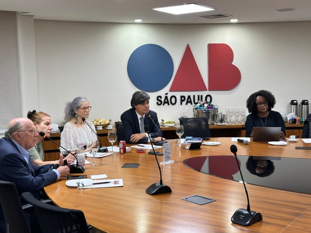 Comissão de Estudos para Reforma do Judiciário da OAB-SP, em reunião