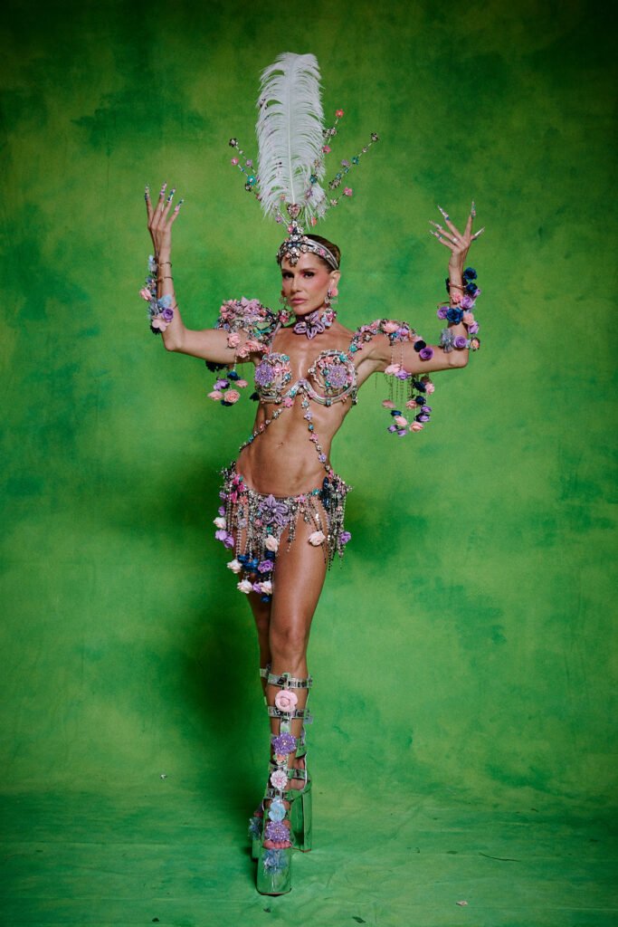 Deborah Secco (Foto: Leca Novo)