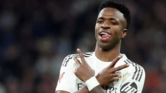 Site coloca Vini Jr. como um dos favoritos à Bola de Ouro 2026; veja a lista