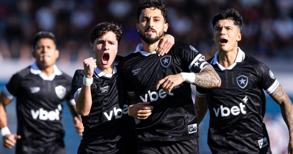 Botafogo enfrenta o Athletico-PR em duelo adiado da 5ª rodada do Brasileirão