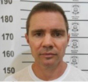 Daniel Vorcaro vai ao hospital para exames após urinar sangue