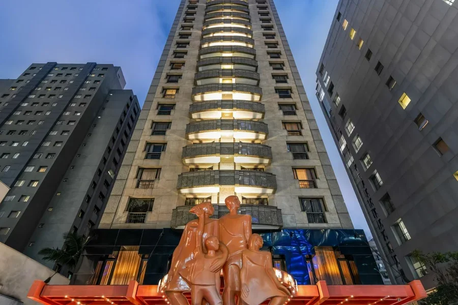 Disparos atingem três andares de hotel de luxo nos Jardins, em São Paulo