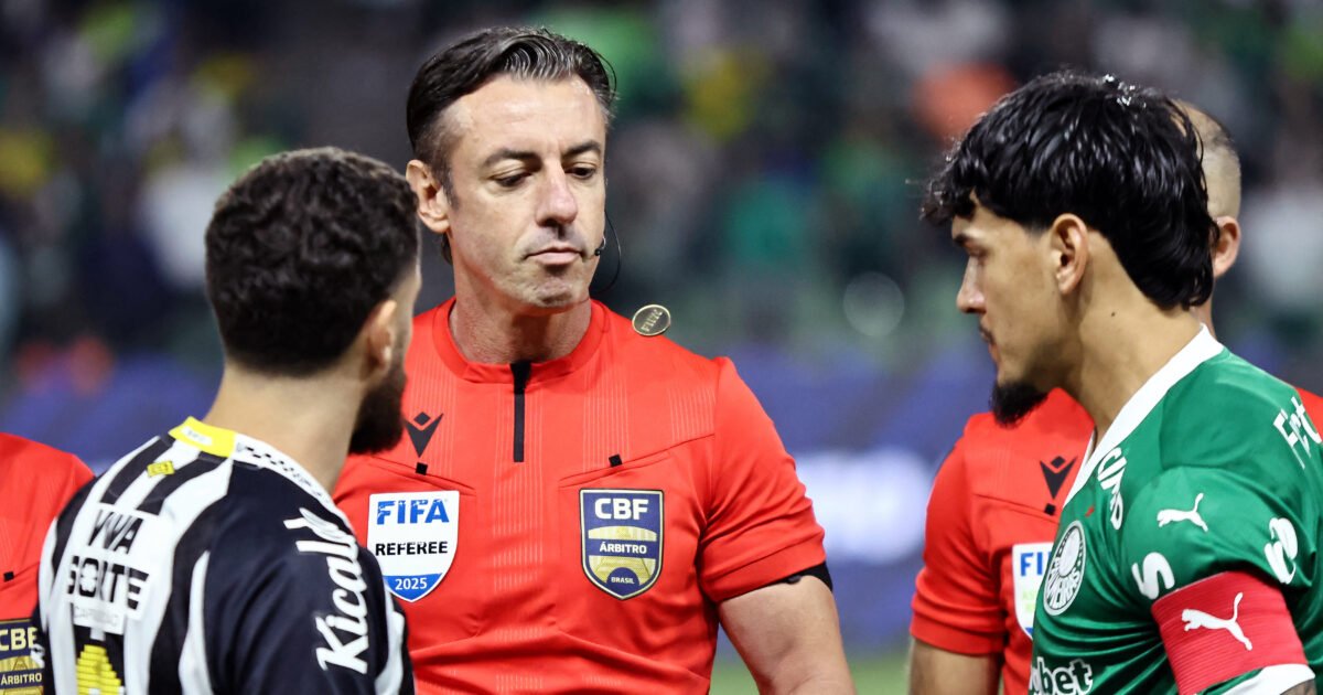 Fifa nomeia 17 árbitros latino-americanos para Copa do Mundo, sendo 3 do Brasil