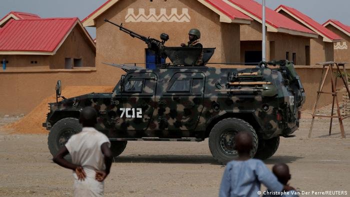 Ataque aéreo em mercado na Nigéria deixa ao menos 100 mortos