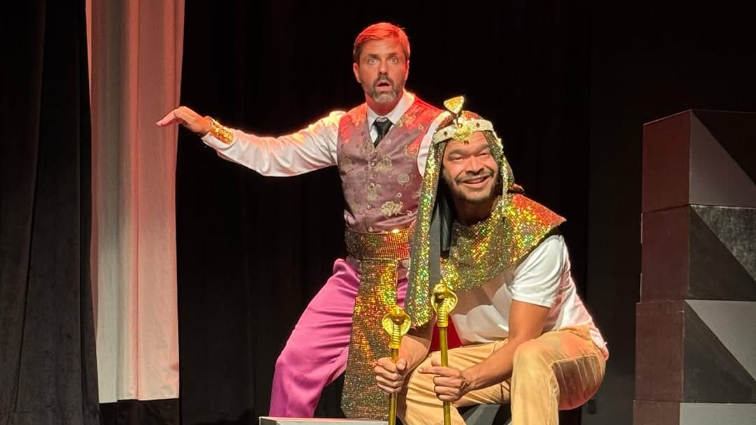 Fábio Rabin e José Trassi celebram sucesso de ‘Nova Comédia’ em cartaz em SP