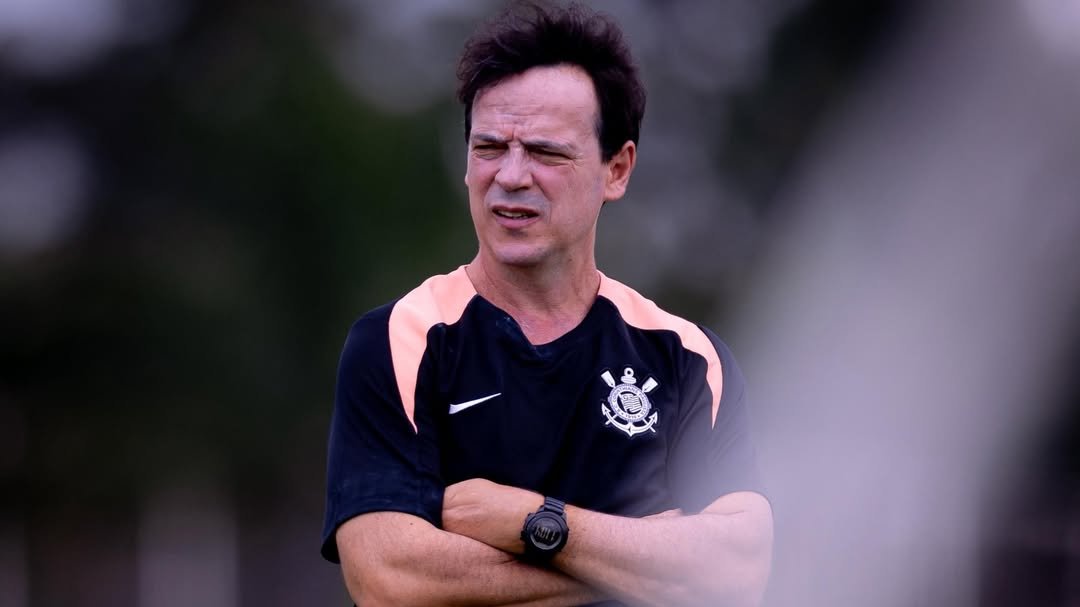 Com Fernando Diniz no comando, Corinthians estreia na Libertadores contra o Platense