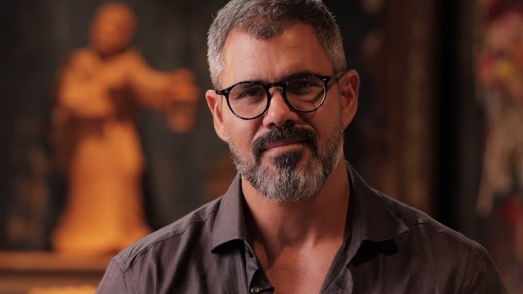 Juliano Cazarré sobre ataques de colegas de profissão: ‘Me fizeram um favor enorme’