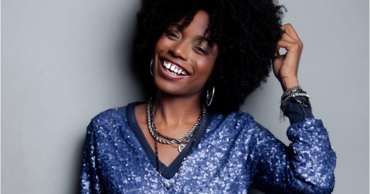 Paulinha Diniz transforma legado do samba em potência feminina