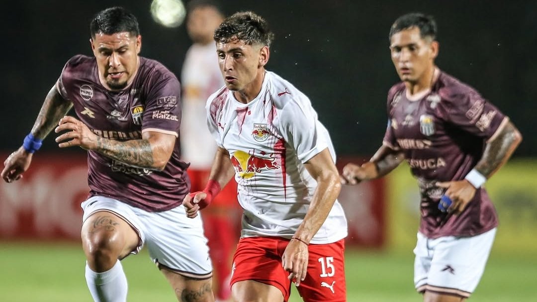Com reservas, Red Bull Bragantino é superado pelo Carabobo em estreia