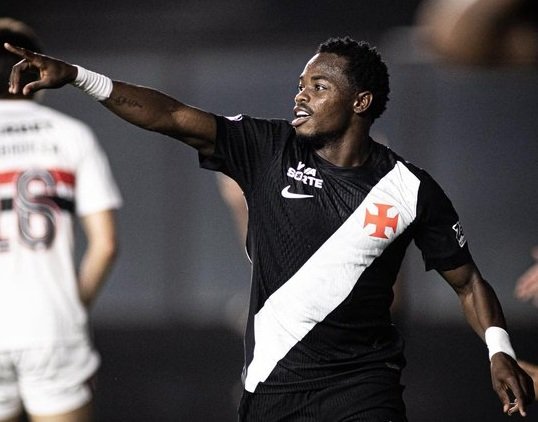 São Paulo leva virada do Vasco em São Januário pelo Brasileirão