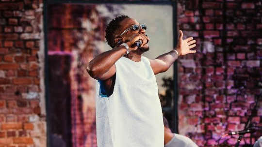 Mumuzinho lança ‘Fechadão com o Amor’, primeiro single e vídeo