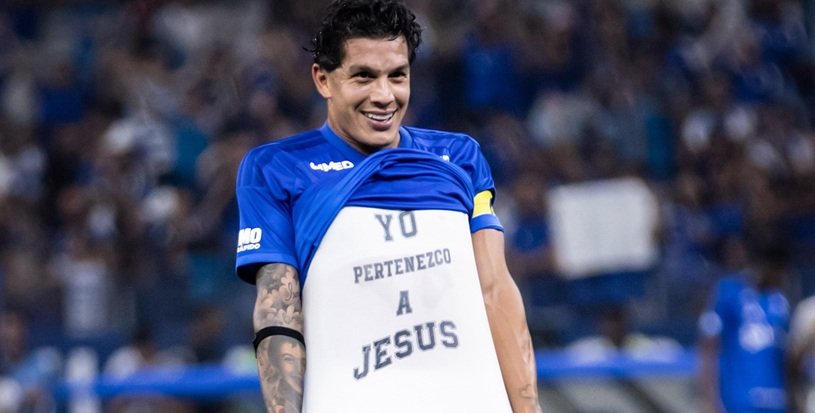 Cruzeiro bate Grêmio, consolida reação e joga Corinthians no Z-4 do Brasileirão