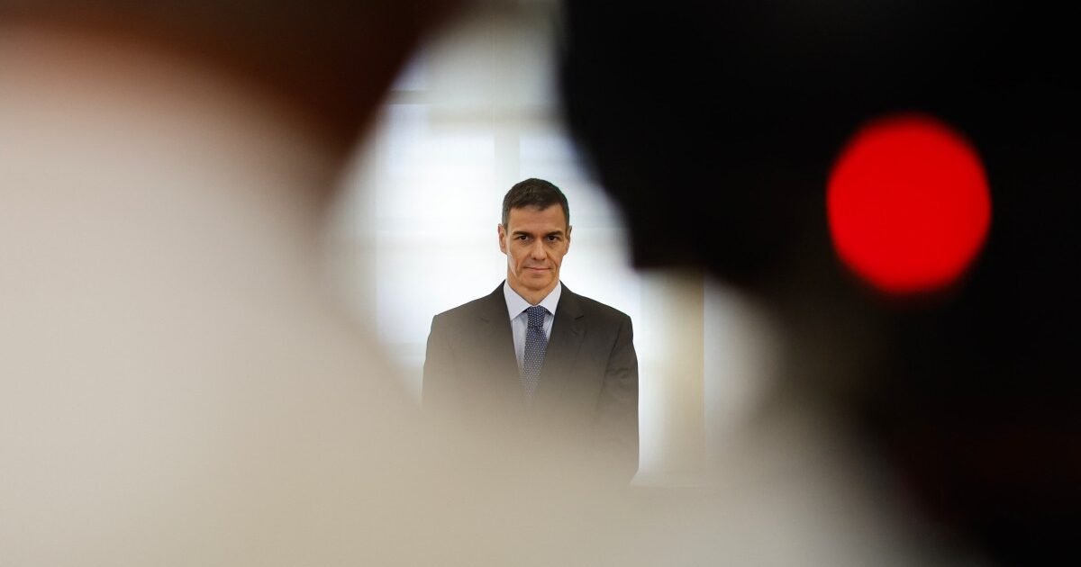 Avião com Pedro Sánchez faz pouso de emergência na Turquia