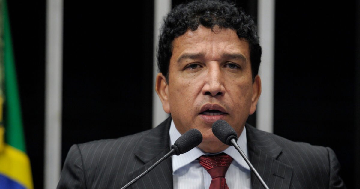 Magno Malta registra BO contra técnica de enfermagem após acusação de agressão