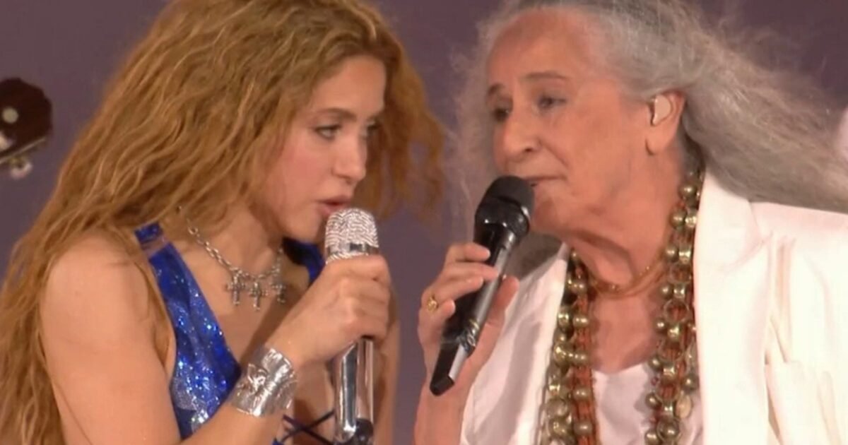 Shakira agradece Maria Bethânia após dueto histórico em Copacabana: ‘Eu adorei’