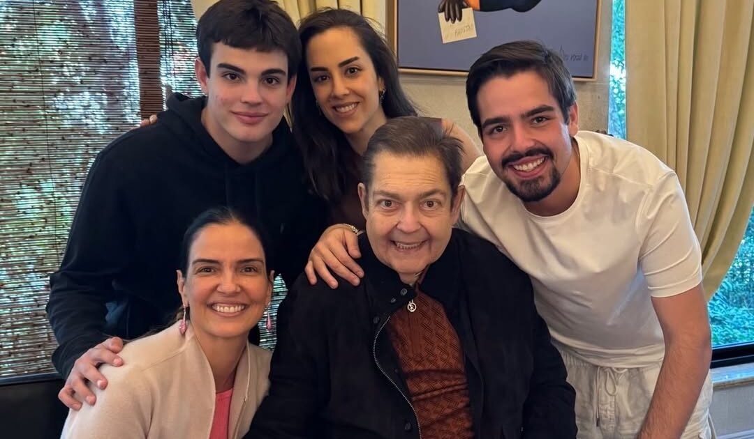 Luciana Cardoso celebra aniversário de Faustão: ‘Retomada da vida com plenitude’