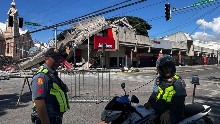 Terremoto deixa mais de 30 mortos nas Filipinas