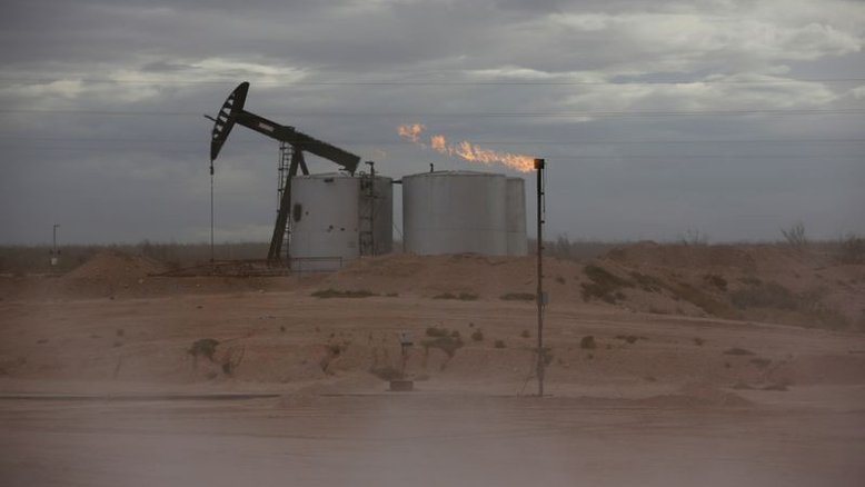 Preços do petróleo se recuperam com robustez de dados econômicos