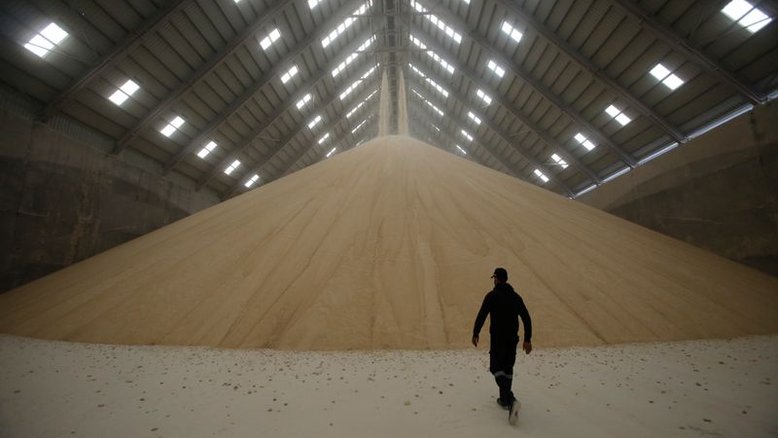 Açúcar bruto salta 4,5% na ICE; café arábica tem nova máxima de 3 anos e meio