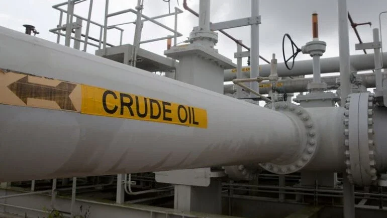 Preços do petróleo têm maior queda semanal em meses com preocupações de demanda