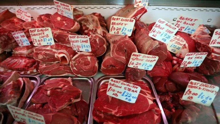 Processadora de carne britânica diz que escassez de CO2 pode interromper produção