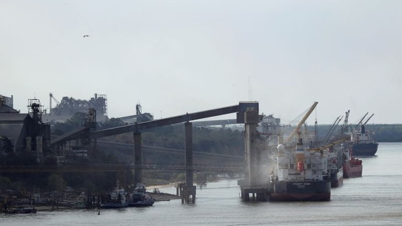 Trabalhadores portuários da Argentina marcam nova greve a partir desta quarta