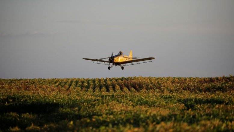Agricultores relatam problemas nas entregas de herbicidas; indústria vê gargalo logístico e de oferta