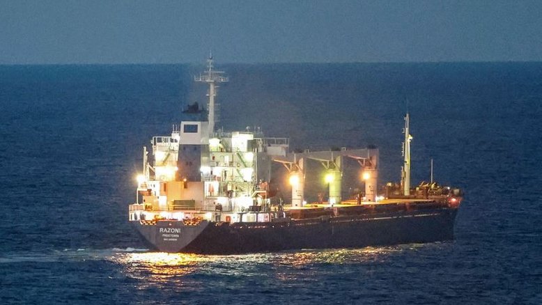 Primeiro navio de grãos a deixar Ucrânia durante guerra chega à costa da Turquia
