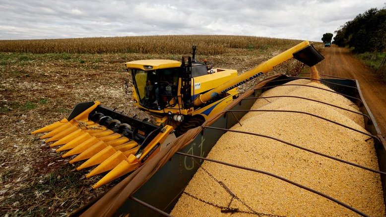 ADM e Bunge devem ter lucros sólidos em conjuntura de oferta restrita de grãos, dizem analistas
