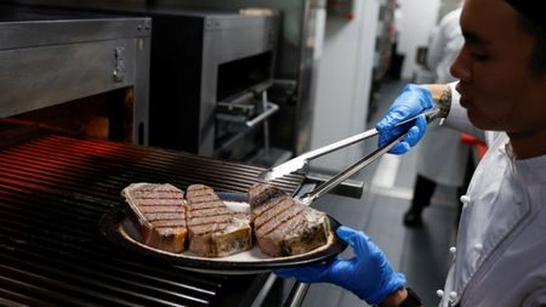 Cenário global pode afetar vendas de carnes e grãos do Brasil em 2023, diz Céleres