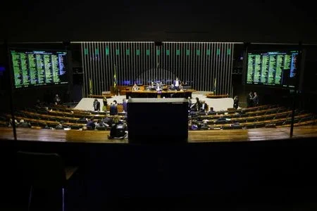 Bancada do agro pede reforma tributária equilibrada em encontro com relator