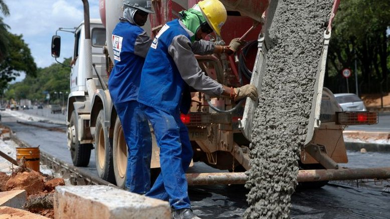 Venda de cimento no Brasil sobe em março, mas perspectiva é incerta, diz Snic