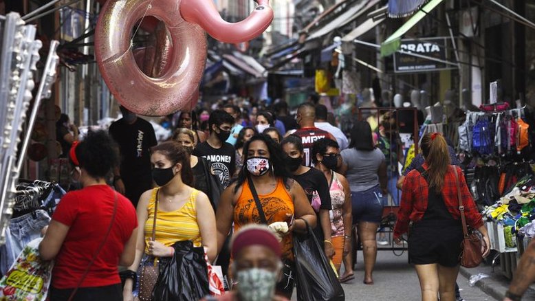 Vendas no varejo do Brasil voltam a crescer em fevereiro, mas pandemia pesa