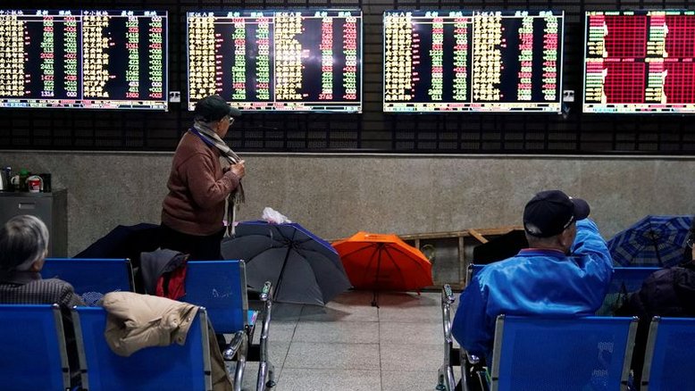 Ações da China fecham em baixa com temores de aperto da política monetária antes de PIB