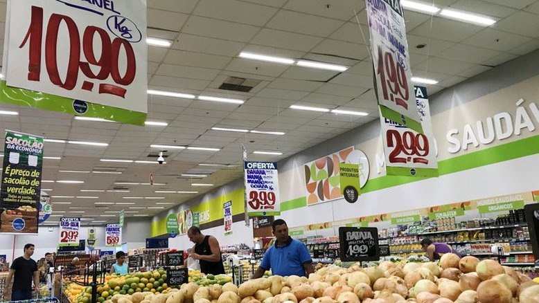 IGP-10 desacelera alta a 1,58% em abril com queda das matérias-primas, diz FGV