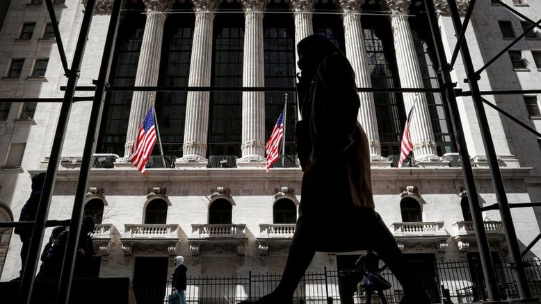 Wall St fecha com ganhos semanais; S&P 500 e Dow Jones batem máximas recordes