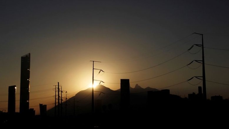 Aneel volta a adiar reajustes por alívio em tarifas; impacta agora Enel e Neoenergia