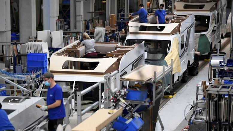 Preços ao produtor na zona do euro aceleram em março